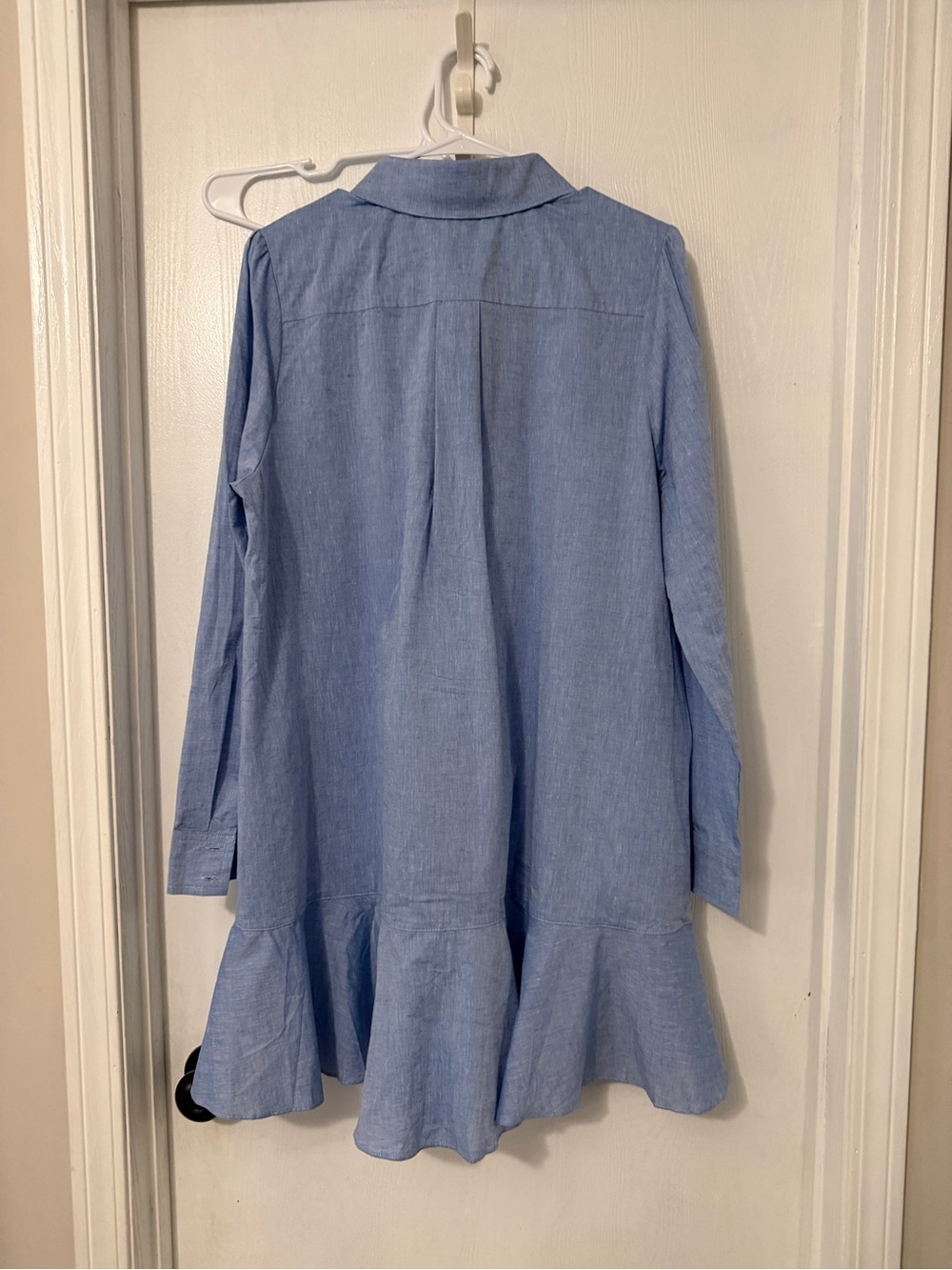 Tuckernuck Light Blue Chambray Ruffle-Hem Shirt Dress. NWT large - Picture 4 of 5